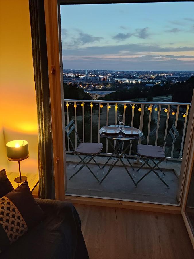 Appartement Vue sur fleuve, parking, Tram A à Cenon Extérieur photo